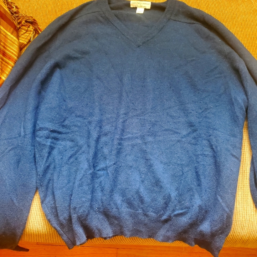 Saks Fifth Avenue 100% cashmere sweater